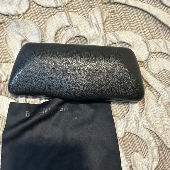 Balenciaga Black Sunglasses with Gold Accents - Picture 9 of 9